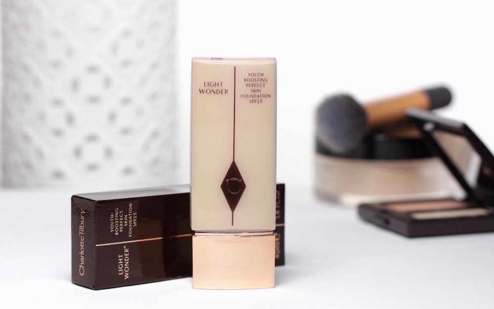 Schoen hell Charlotte Tilbury Light Wonder Foundation in "1 fair