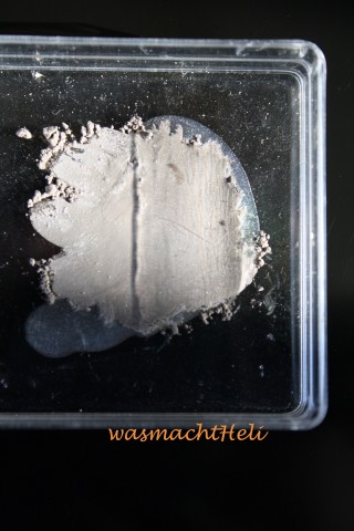 Alva Pigment Mischversuch Nagellack