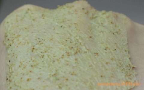 The Body Shop Olive Body Scrub Detail