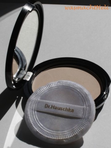 Review: Dr Hauschka Translucent Face Powder Compact