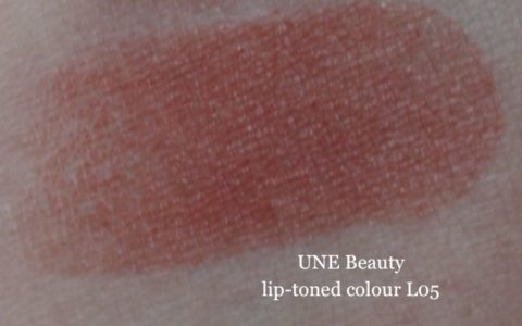 Swatch UNE lip toned colour L05 daylight