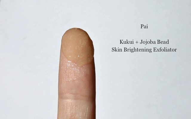 Pai Kukui Jojoba Bead Skin Brightening Exfoliator - Swatch