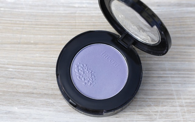 Lavera Mineral Eyeshadow 04 Majestic Violet - Swatch + Review