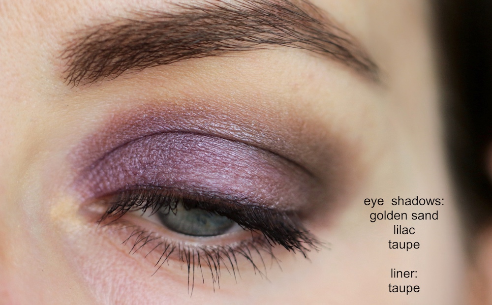 Hauschka solo eye shadow 07 lilac, 04 taupe, 01 golden sand - look and review