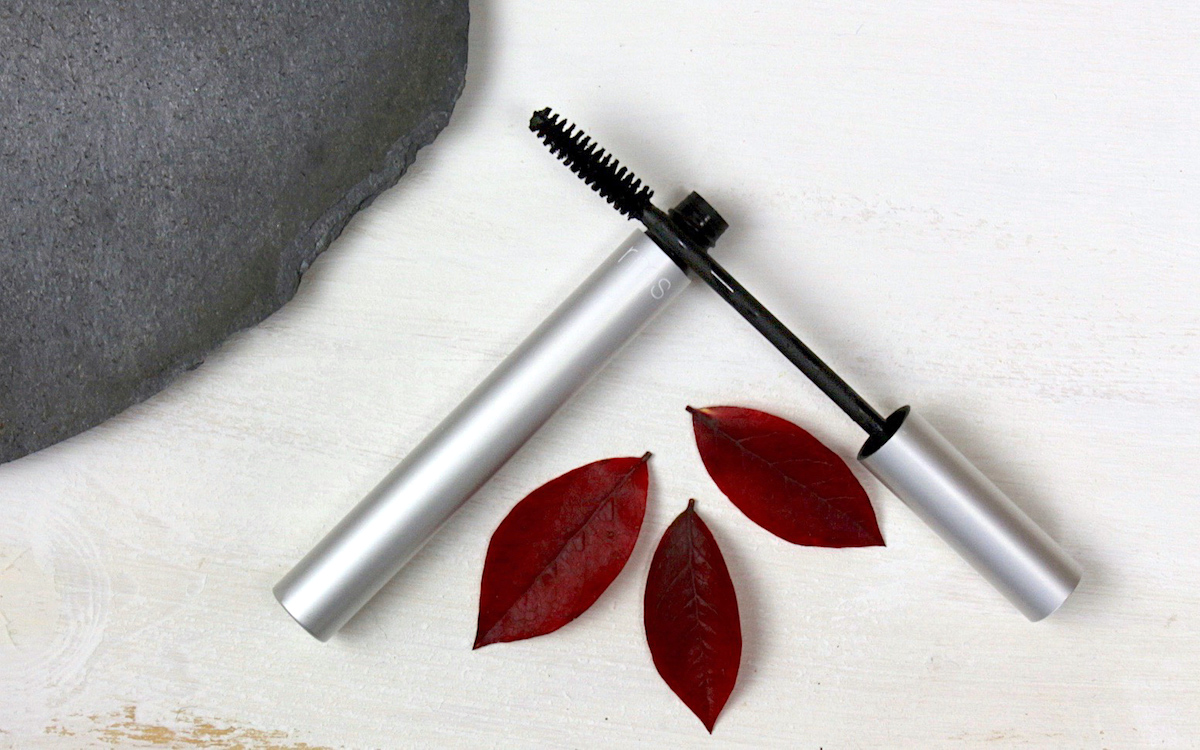 RMS Beauty Volumizing Mascara - Review and Makeup